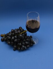 red wine and grapes