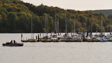 Segelboote im Hafen - Bostalsee