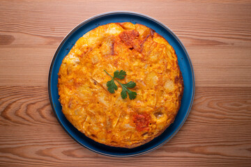 Spanish potato and chorizo ​​omelette. Traditional recipe of the tapa queen in Spain.