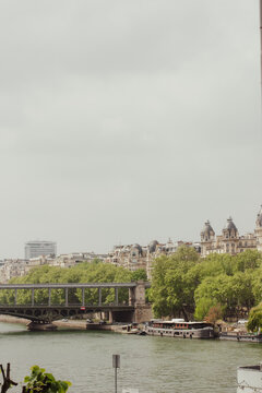 A picture of a bridge going over the river Seine