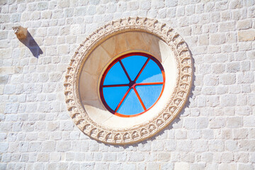 circular church window