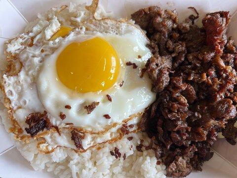 fried egg on a plate