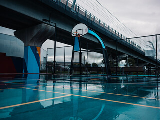 Outdoors basketball court © Thanh