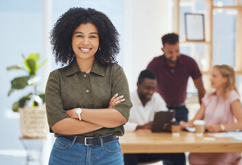 Black woman, leader and crossed arms in office, workplace and happy group project, startup company or confident. Proud female, lady worker or smile for successful strategy, planning or in workspace - obrazy, fototapety, plakaty