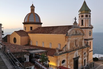 Fototapeta na wymiar Praiano - Chiesa di San Gennaro da Via Capriglione all'alba