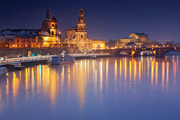 Fototapeta na wymiar Medieval snow covered city of Dresden, Germany