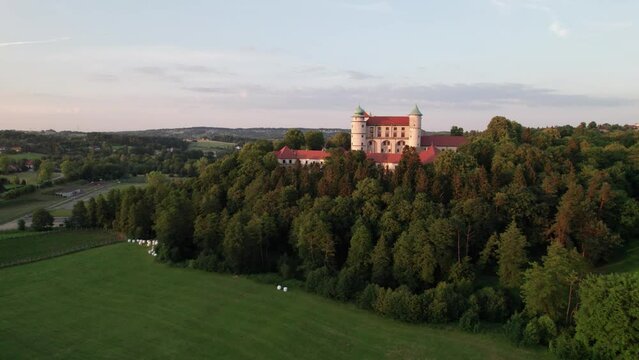 Zamek w Nowym Wiśniczu w Polsce Powiat Bocheński z drona