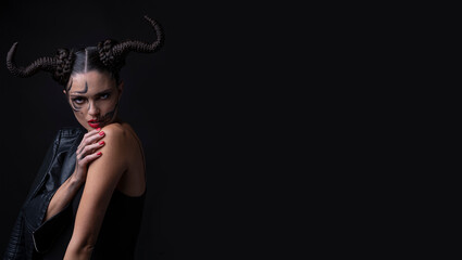 Perfectly done halloween makeup.