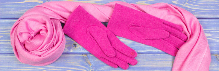 Gloves and shawl for woman, clothing for autumn or winter
