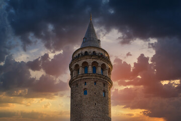 Obraz premium View of the European part of the city of Istanbul. Historic Center and Galata Tower