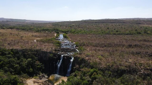 SALTO DO CORUMB&Aacute; 8