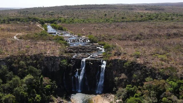 SALTO DO CORUMB&Aacute; 4