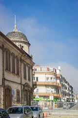 Naklejka premium Cidade de Aveiro, vista parcial da região centro, Av. Dr. Lourenço Peixinho, entorno da ria da cidade, distrito de Aveiro - Portugal