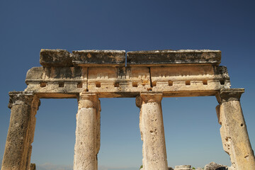 Fototapeta premium Hierapolis Ancient City in Pamukkale, Denizli, Turkiye