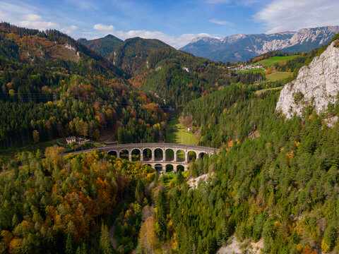 Die Semmeringbahn und 20-Schilling-Blick von oben