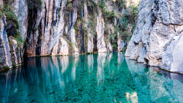 Montanejos (Castell&oacute;n) y sus aguas termales a vista de drone. 