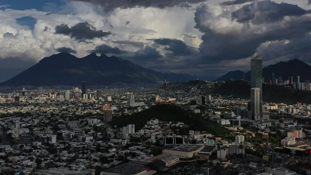 Panor&aacute;mica a&eacute;rea de Monterrey, M&eacute;xico