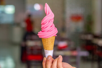 Sorvete De Casquinha De Morango