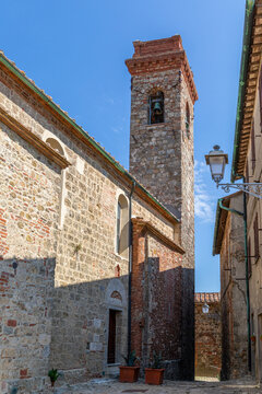 Prepositura di San Michele Arcangelo, &agrave; Chiusdino, Italie