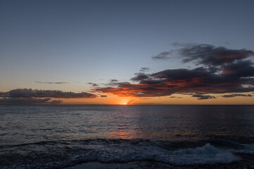 Fototapeta premium Beautiful sunset on Oahu, Hawaii