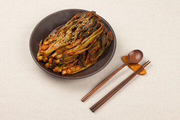 
Kimchi made with mustard leaves and stems.
