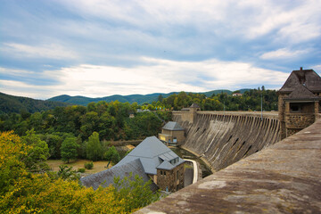 Drought at the Edersee in Germany with boats still running