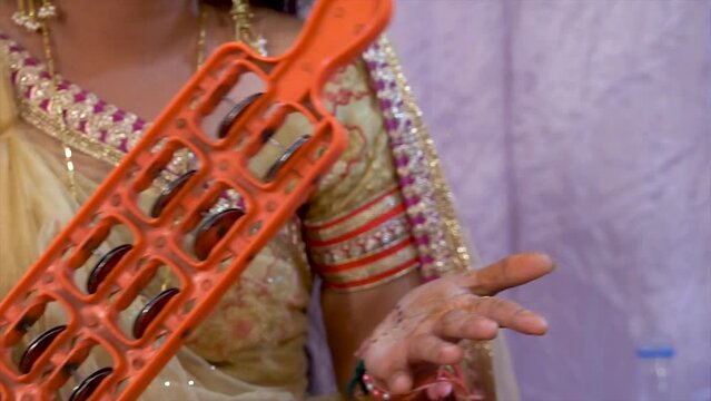 Jhanj Khartal- Kartal- Indian Musical Percussion Instrument Hand-Cymbals- For Bhajan, Kirtan, Puja, Temple, Musical Instrument for Bhajan and Kirtans, Khartal for Mandir aarti (Jheeka) 6 line Multicol