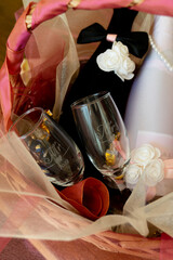 Wedding gifts: two glasses of champagne