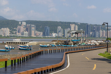 Obraz premium Walkway at seaside in Taiwan Bali district