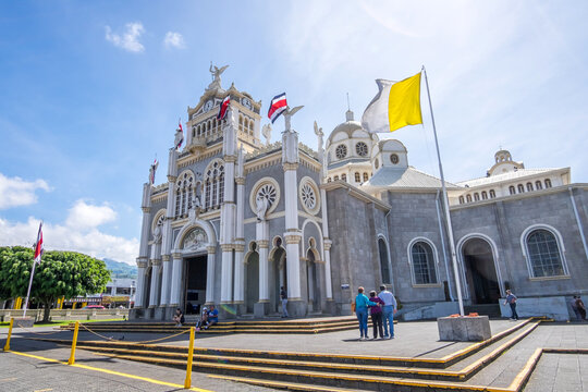 Bas&iacute;lica en la hist&oacute;rica ciudad de Cartago de Costa Rica