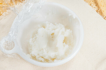 大福の皮作り　レンチン後混ぜる