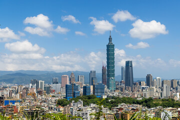 Naklejka premium Taipei city skyline