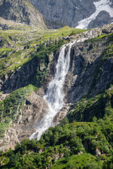 Fototapeta na wymiar Switherland - The Holdrifall waterfall in Hineres Lauterbrunnental valley.