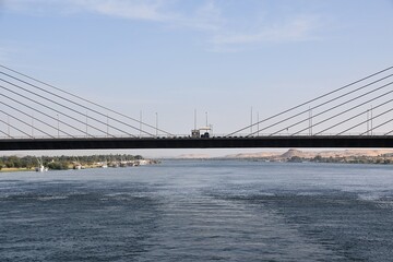 Most na rzece Nil - obrazy, fototapety, plakaty