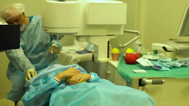 Laser correction eye treatment patient surgery lens speculum health, for, cataract hospital