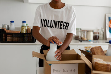 Volunteer packing packaged food