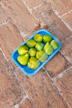 Fresh figs in a basket