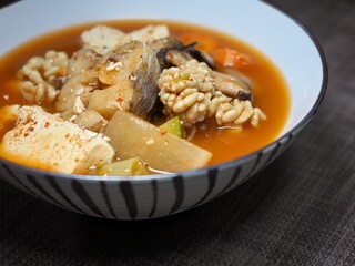 한국 전통음식 생선찌개, 매운탕
