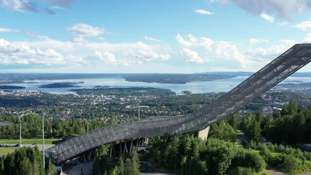 vue panoramique d'Oslo depuis Holmenkollen