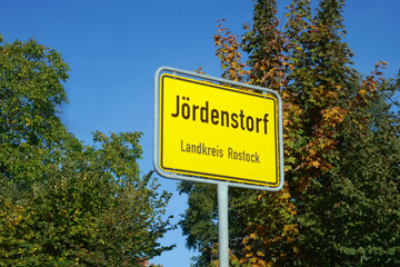 Ortsschild Jördenstorf