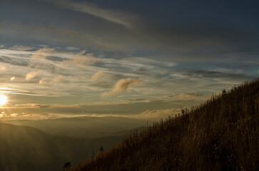 Połonina Caryńska zachód słońca 