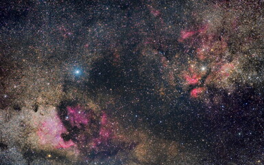 Nordamerikanebel und Schmetterlingsnebel im Sternbild Schwan