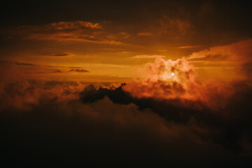 Fototapeta premium Berglandschaft bei Sonnenuntergang