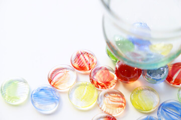 おはじきとグラス