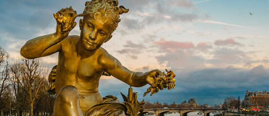Genie aux coquillages sculpture