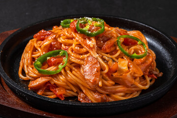 ナポリタン　 spaghetti and tomato ketchup 