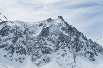 Montañas francesas nevadas.