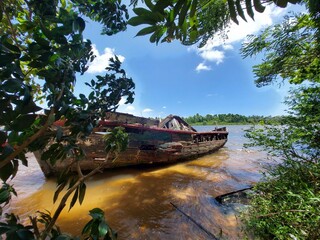 RIO PREGUI&Ccedil;A E O BARCO