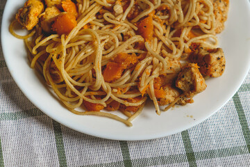 Pasta with pumpkin and chicken