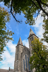 Fototapeta na wymiar Belgique Wallonie Maredsous abbaye monastere eglise religion tourisme patrimoine architecture tour clocher